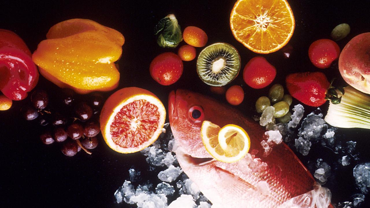 Vitamins, omega fatty acids, glucose and many other food-derived molecules provide signals the brain for different functions. National Cancer Institute Vitamins, omega fatty acids, glucose and many other food-derived molecules provide signals the brain for different functions. National Cancer Institute