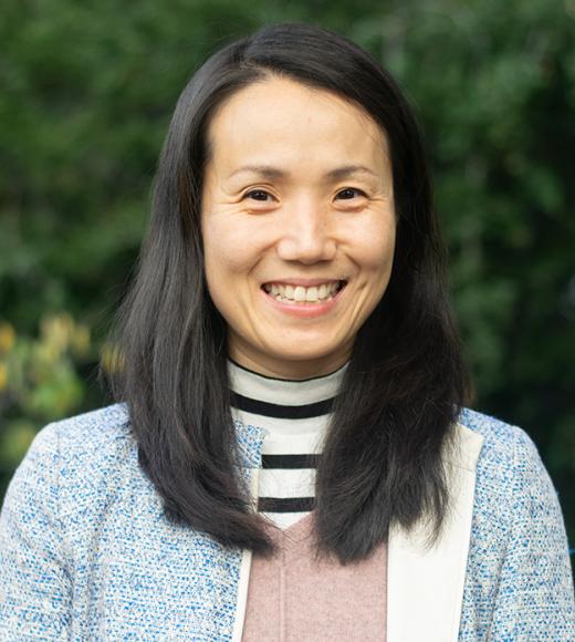Xiaomo Chen headshot